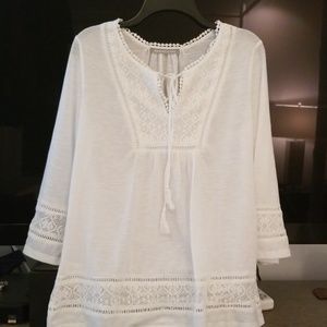 🤍🤍Beautiful Daniel Rainn white Top w tie front. SZ M🤍🤍